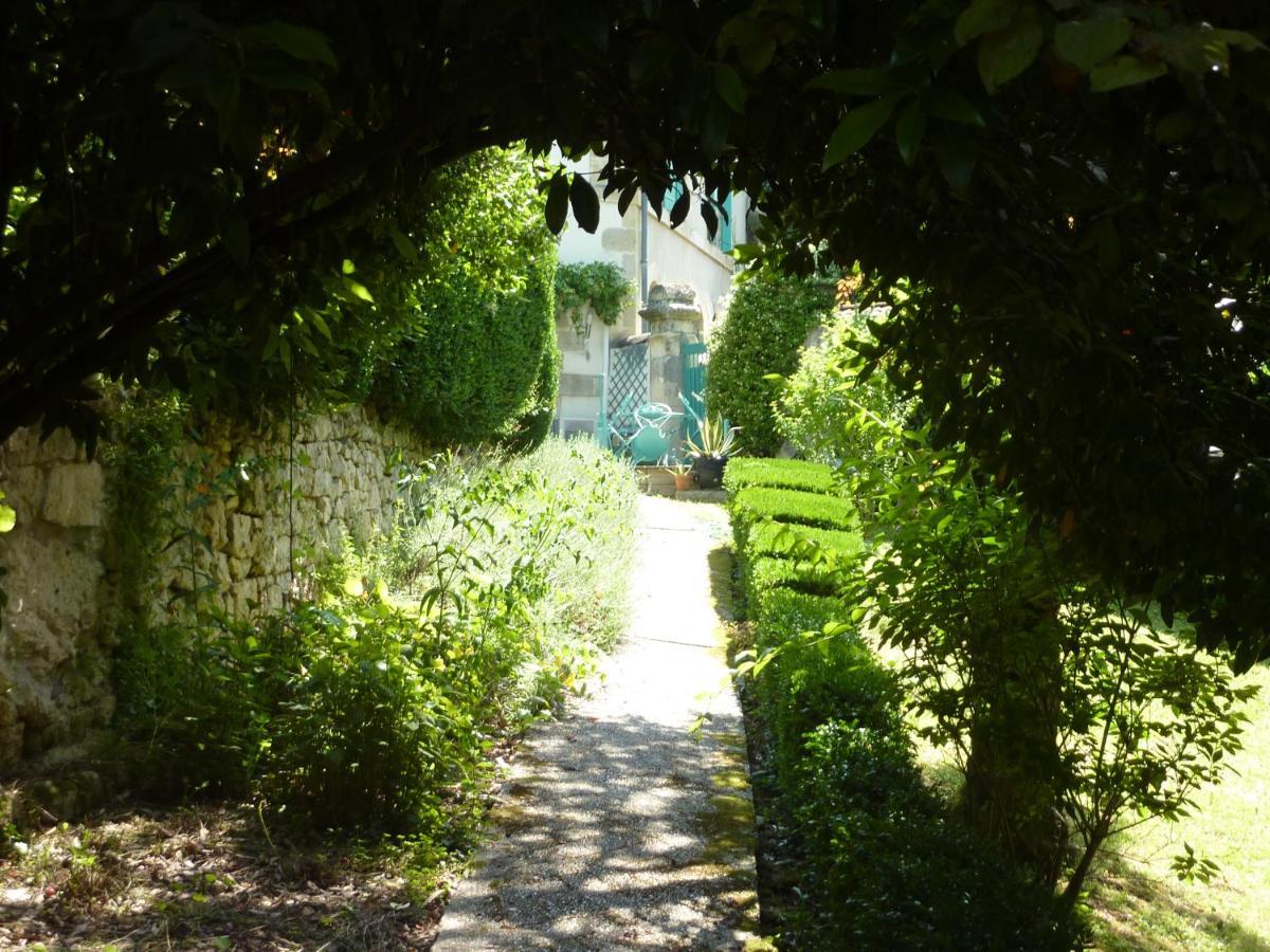Beaux Chenes Bed & Breakfast Nérac Dış mekan fotoğraf
